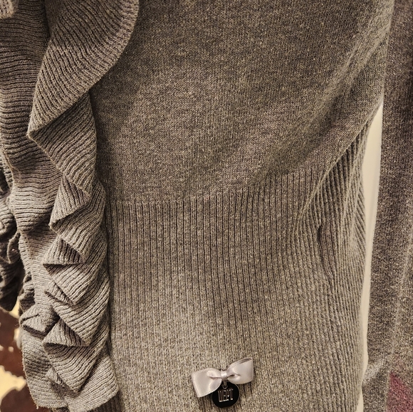 Small fitted sweater - Picture 8 of 8